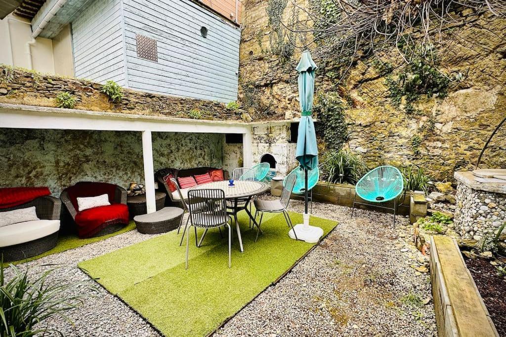 Appartement Jardin Du Palais- Relaxation Centrale Le Palais Exterior foto